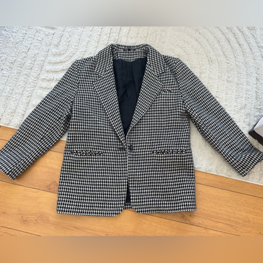 Black and White Houndstooth Blazer